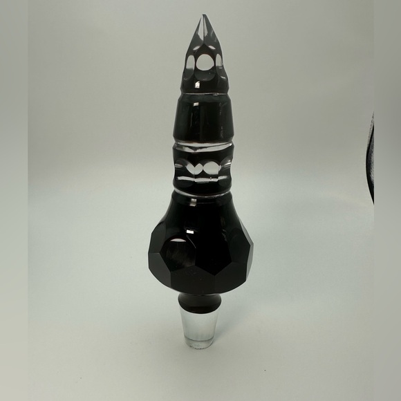 Bohemian Black Amethyst Cut to Clear Bottle Stopper. - Picture 2 of 6